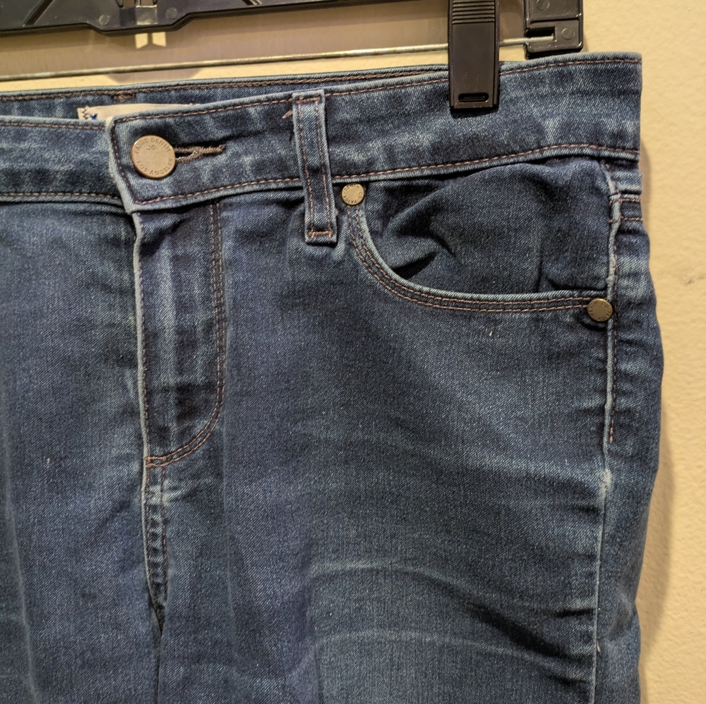 PAIGE Blue Jean Shorts Size 30 - Picture 4 of 8
